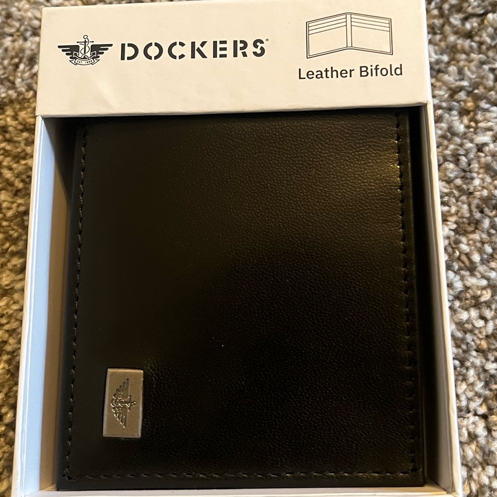 Dockers Black Leather Bifold Wallet